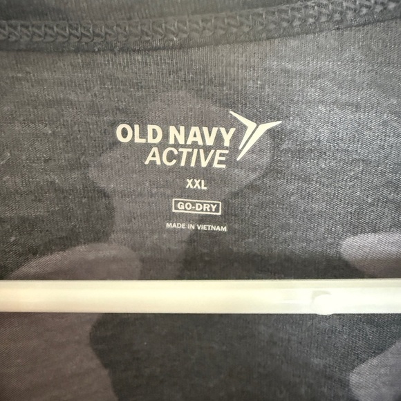 Old Navy Active Gray Camouflage Tank - Picture 2 of 3